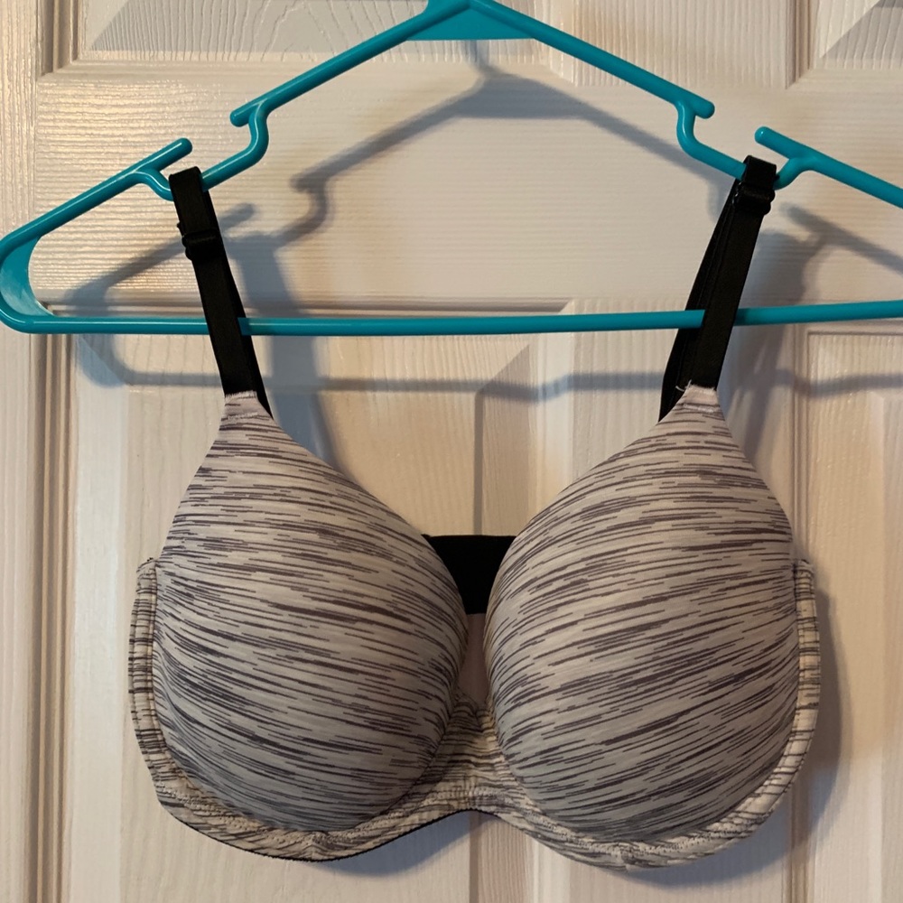 PINK Wear Everywhere Bra 32DDD